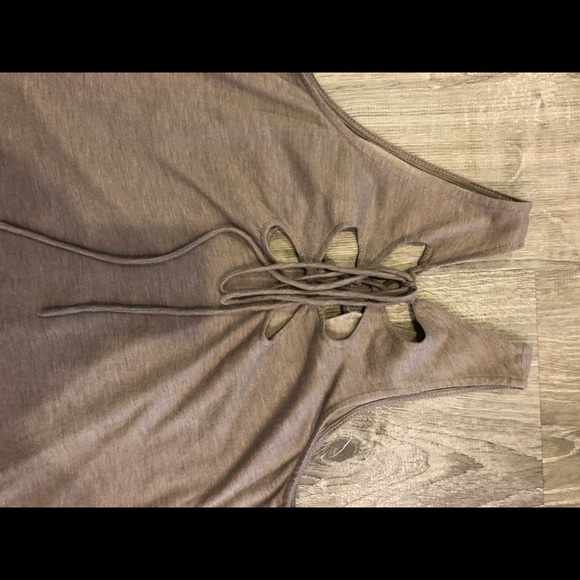 Cute comfy top with bottom fringe lace design. - Picture 3 of 5